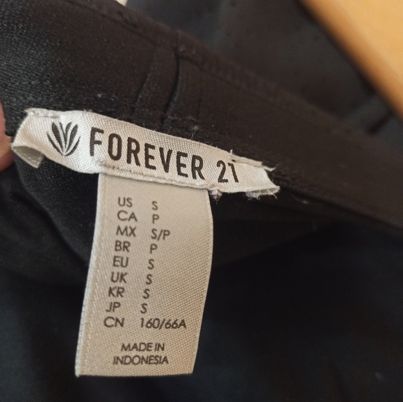 Forever 21 Women's Black Perforated Shorts - Picture 14 of 14